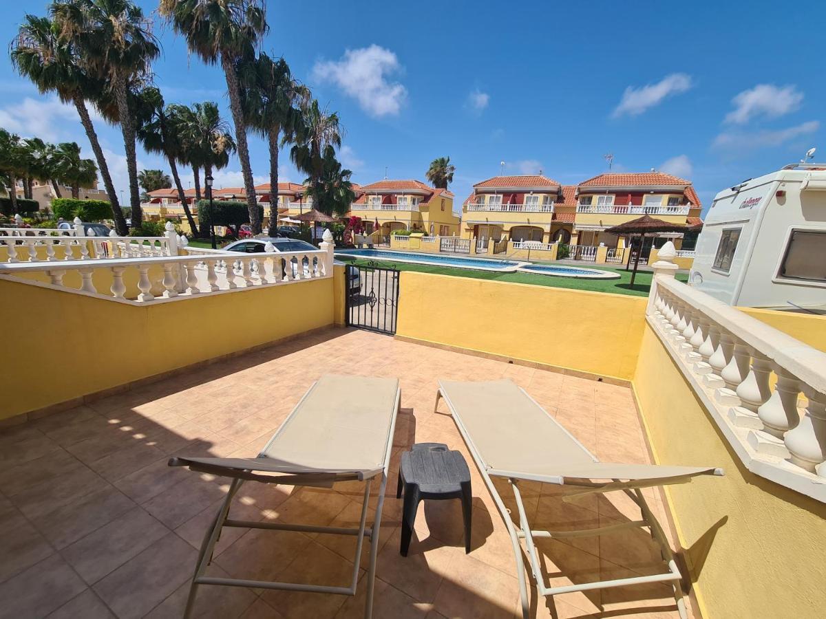 2 Bedroom Property In Closed Urbanisation Torrevieja Extérieur photo