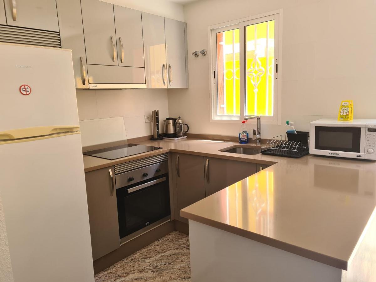 2 Bedroom Property In Closed Urbanisation Torrevieja Extérieur photo